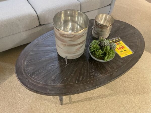 Hooker Furniture Traditions Oval Cocktail Table - Image 3