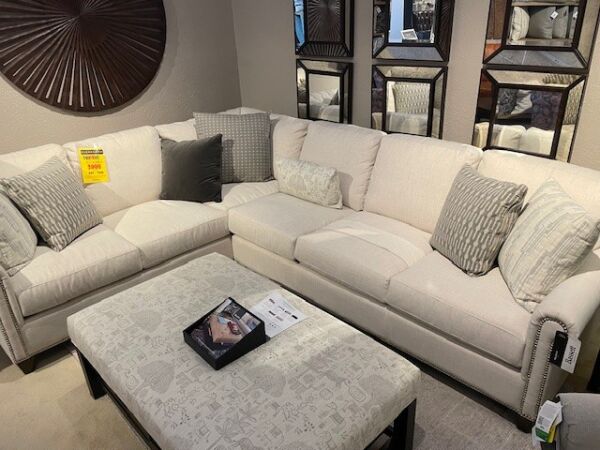 Bassett Benchmade 2-Pc Sectional - Image 6