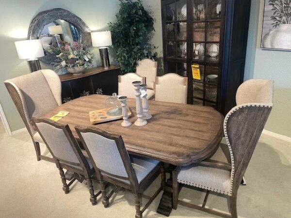Hooker LaGrange Dining Table, Four Side Chairs, and Two Host Chairs