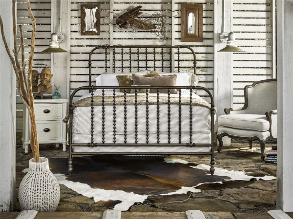 Universal The Guest Room King Bed - Image 2