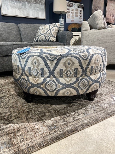 Craftmaster Small Cocktail Ottoman