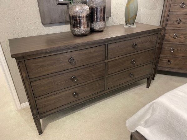 Bassett Charlotte Queen Bed, Dresser, Chest, and Two Nightstands - Image 7